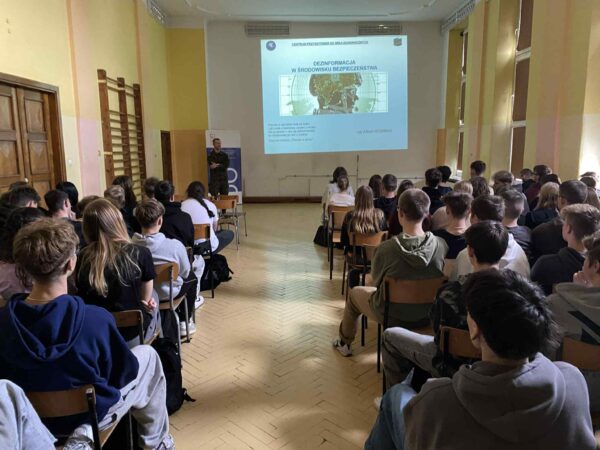 Polska i UE wobec dezinformacji – wspólne wyzwania