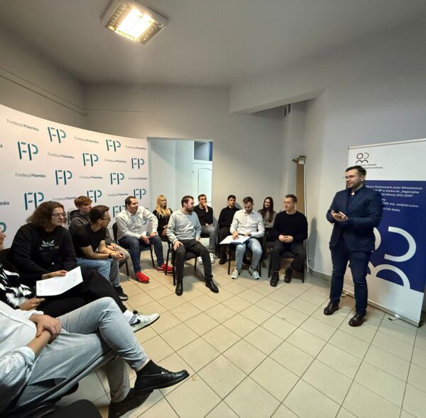 „Formaty Współpracy Międzynarodowej: Jak Państwa współdziałają na przykładzie NATO”